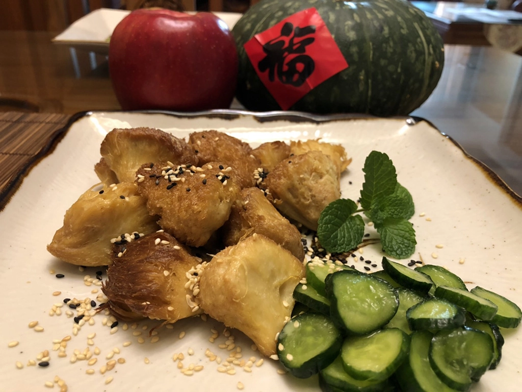 猴頭菇佐芥末小黃瓜